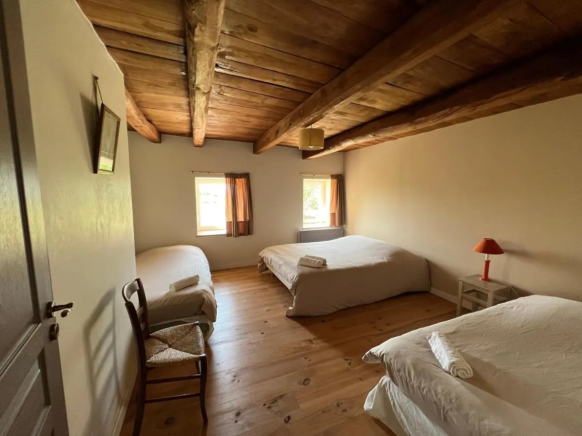 Holiday home Grand Gite Confortable En Auvergne - Belle Vue Brousse
