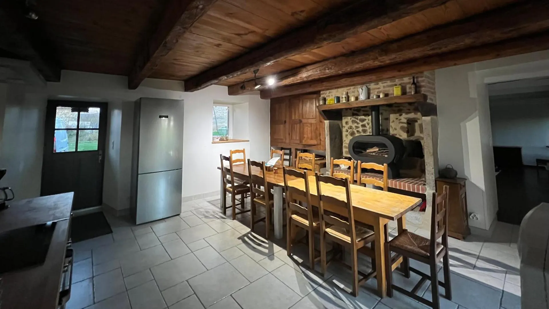 Grand Gite Confortable En Auvergne - Belle Vue Brousse 0*,  France