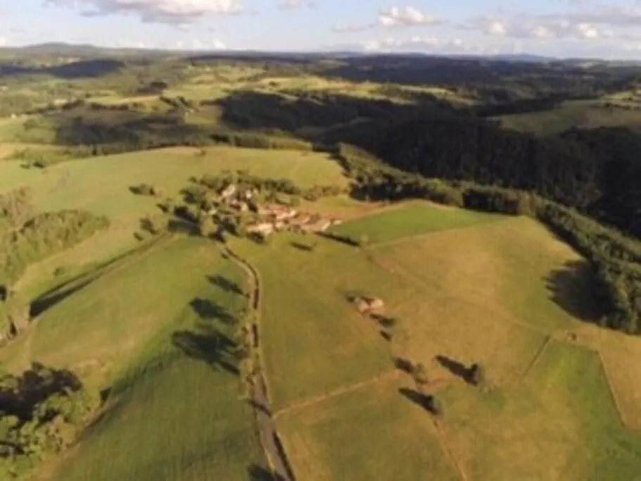 Grand Gite Confortable En Auvergne - Belle Vue Brousse Holiday home